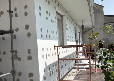Mur en cours de finition intérieure