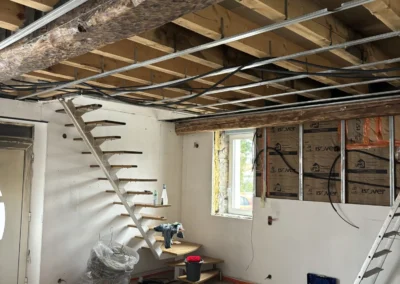 Travaux de peinture intérieure en cours