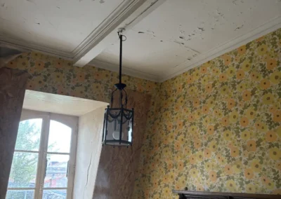 Chantier artisanal en cours de réalisation