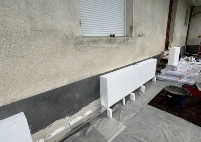 Travaux de peinture extérieure en cours